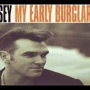 Il testo I'VE CHANGED MY PLEA TO GUILTY di MORRISSEY è presente anche nell'album My early burglary years (1998)