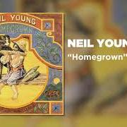 Il testo WE DON'T SMOKE IT di NEIL YOUNG è presente anche nell'album Homegrown (2020)