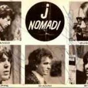 Il testo L'AUTO CORRE LONTANO, MA IO CORRO DA TE dei NOMADI è presente anche nell'album So che mi perdonerai (1971)