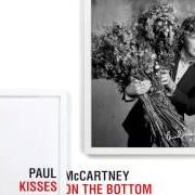 Il testo THE GLORY OF LOVE di PAUL MCCARTNEY è presente anche nell'album Kisses on the bottom (2012)