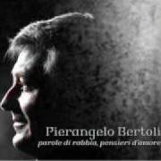Il testo SCOPPIO' UN SORRISO di PIERANGELO BERTOLI è presente anche nell'album A muso duro (1979)