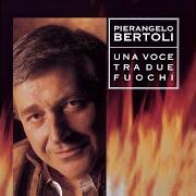 Il testo ITALIA D'ORO di PIERANGELO BERTOLI è presente anche nell'album Una voce tra due fuochi (1995)