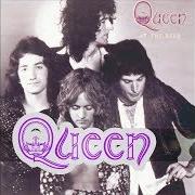 Il testo MODERN TIMES ROCK 'N' ROLL dei QUEEN è presente anche nell'album At the beeb (1989)