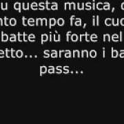 Il testo GENOVA BRUCIA di SIMONE CRISTICCHI è presente anche nell'album Grand hotel cristicchi (2010)