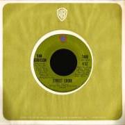 Il testo BLUE MONEY di VAN MORRISON è presente anche nell'album His band and the street choir (1971)