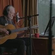 Il testo THEY CAN'T TAKE THAT AWAY FROM ME di WILLIE NELSON è presente anche nell'album Summertime: willie nelson sings gershwin (2016)