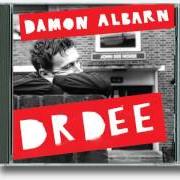 Il testo CORONATION di DAMON ALBARN è presente anche nell'album Dr dee (2012)
