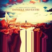 Il testo LA VITA SPLENDIDA DEL CAPITANO di DANIELE SILVESTRI è presente anche nell'album La terra sotto i piedi (2019)