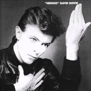 Il testo BOYS KEEP SWINGING di DAVID BOWIE è presente anche nell'album Heroes (1977)