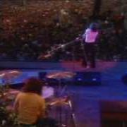 Il testo SMOKE ON THE WATER dei DEEP PURPLE è presente anche nell'album Live at the california jam, 1974 (1996)
