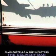 Il testo EITHER SIDE OF THE SAME TOWN di ELVIS COSTELLO è presente anche nell'album The delivery man (2004)