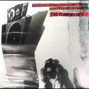 Il testo MOTH IN THE INCUBATOR dei THE FLAMING LIPS è presente anche nell'album Transmissions from the satellite heart (1993)