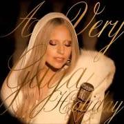 Il testo THE EDGE OF GLORY di LADY GAGA è presente anche nell'album A very gaga holiday (2011)