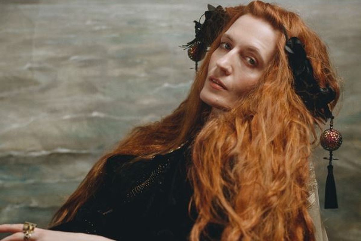 Il nuovo brano di Florence + the Machine esalta la figura della donna